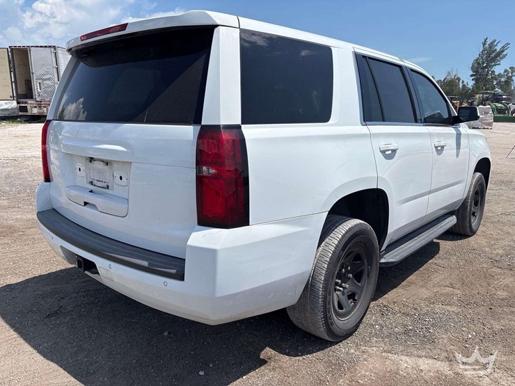 2019-chevrolet-tahoe-image-3