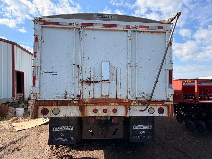1980-peterbilt-grain-truck-image-3