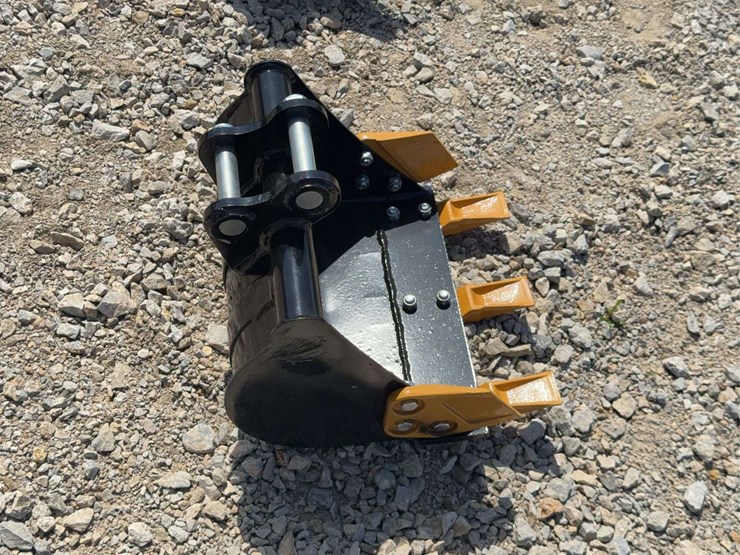 15”-mini-excavator-bucket-image-4