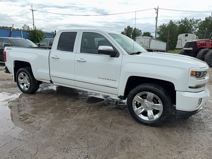 2016-chevrolet-silverado-ltz-image-8
