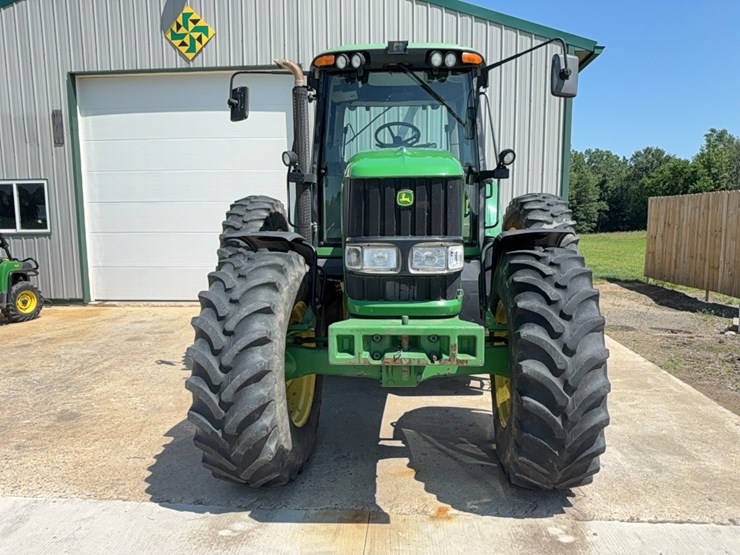 john-deere-7520-image-2