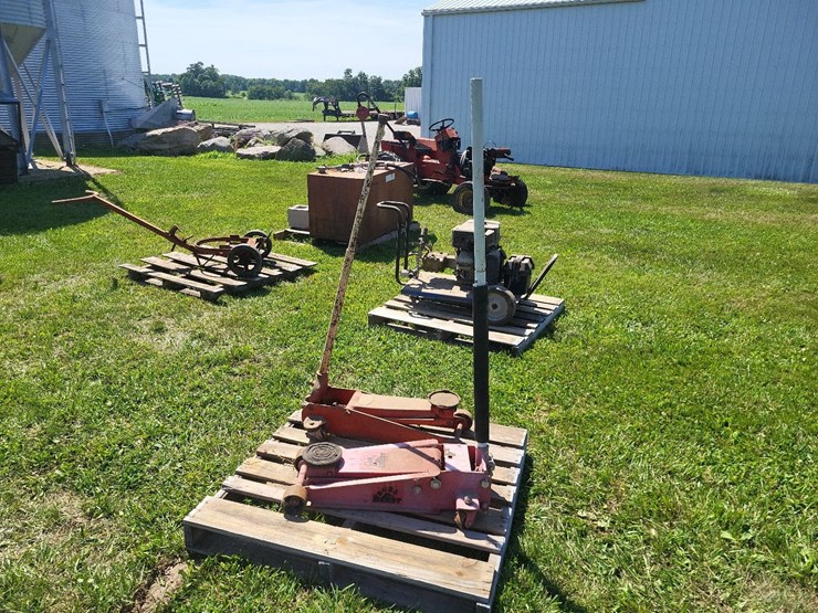 (2)-floor-jacks-image-4