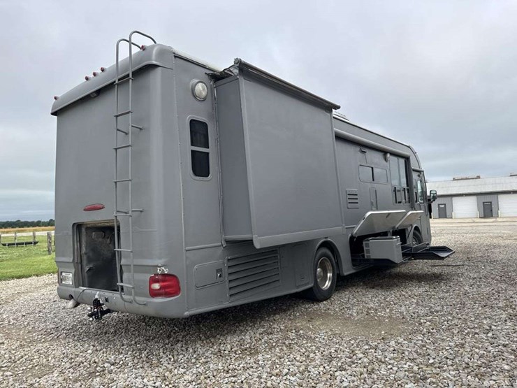 2004-alfa-leisure-see-ya-class-a-motorhome-image-4