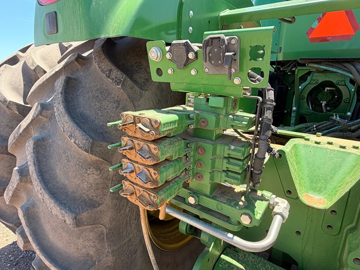 2014-john-deere-9510r-image-10