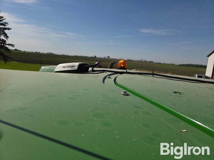2017-john-deere-s670-image-9