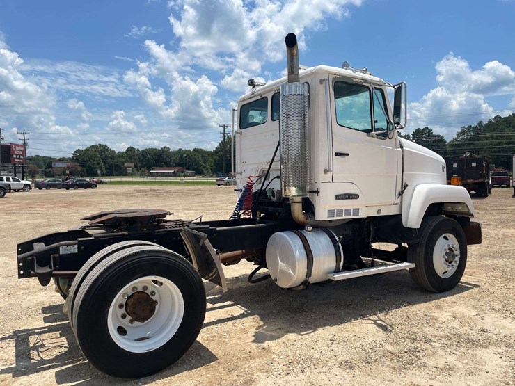 1988-freightliner-flc112-image-3
