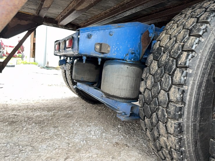 2012-mack-cxu613-image-8