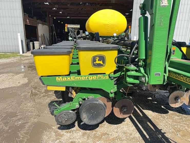 john-deere-1770-image-18