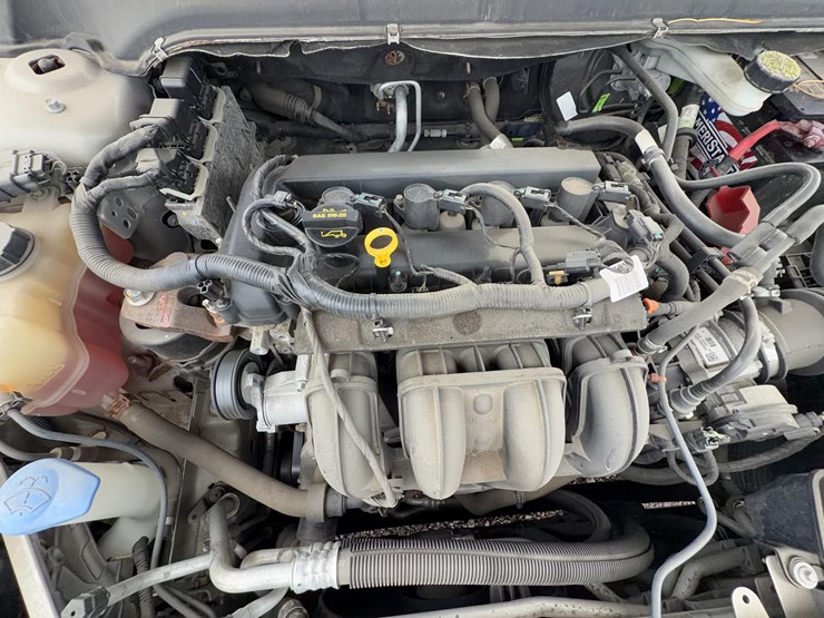 2015-ford-fusion-se-image-11
