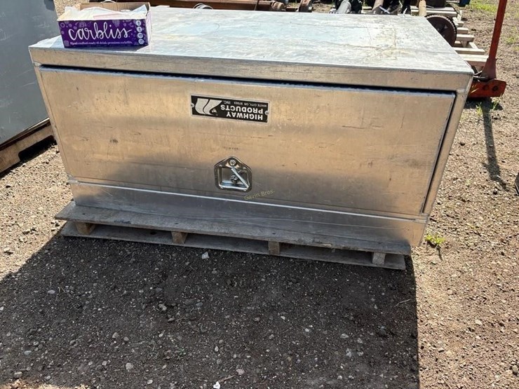 highway-products-truck-toolbox-image-2