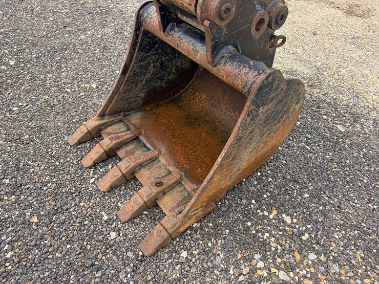 kubota-kx040-4-image-16