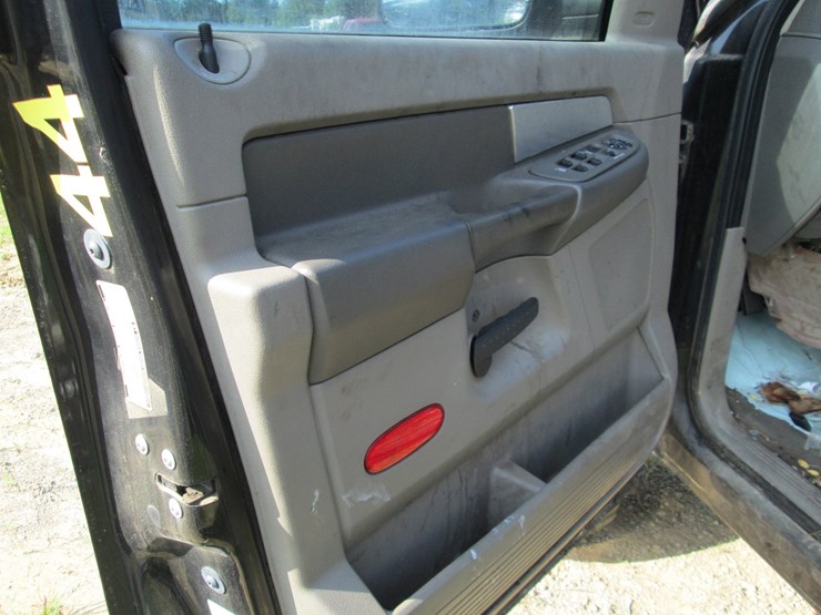 2008-dodge-2500-image-23