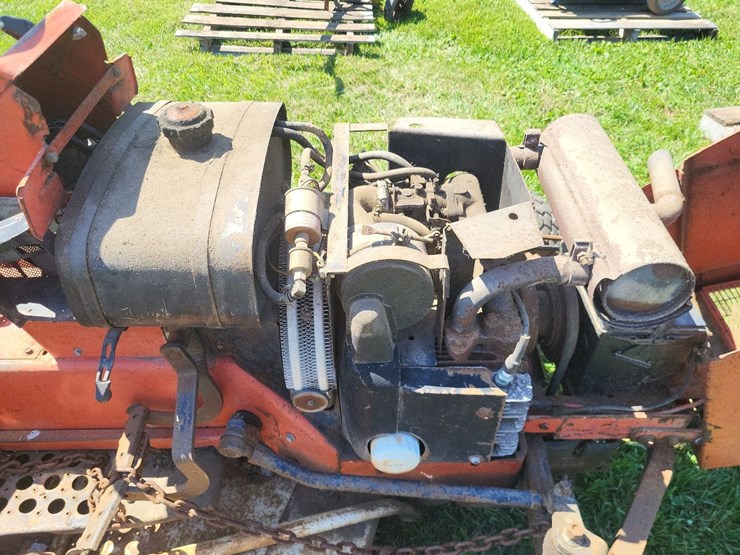 allis-chalmers-620-garden-tractor-w/mower-deck-image-24