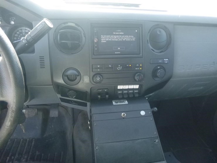 2012-ford-f550-image-23