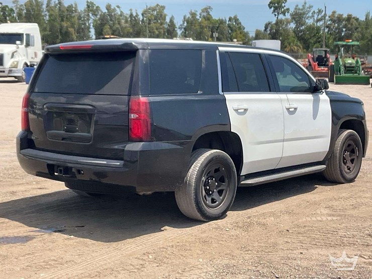 2019-chevrolet-tahoe-image-3