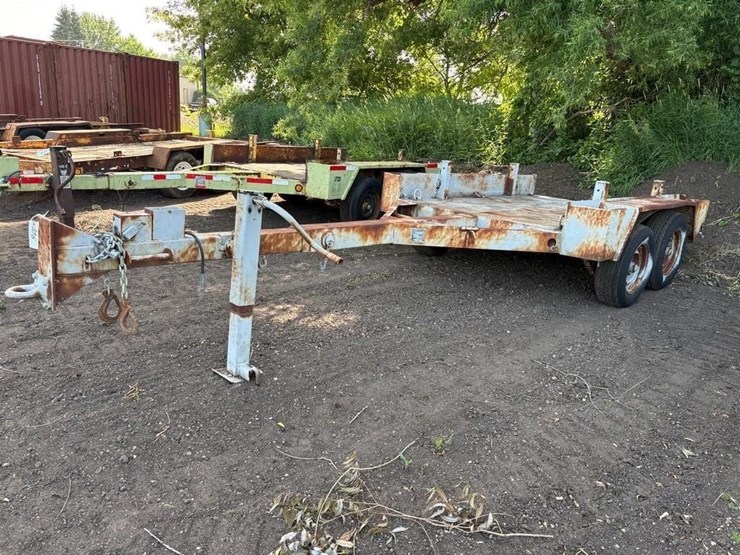 2001-butler-102"-x-65"-tandem-trailer-image-3