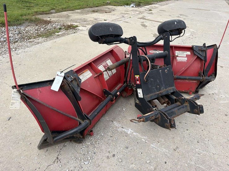 boss-7ft6in-power-v-snow-plow-w/-12in-extensions-image-2
