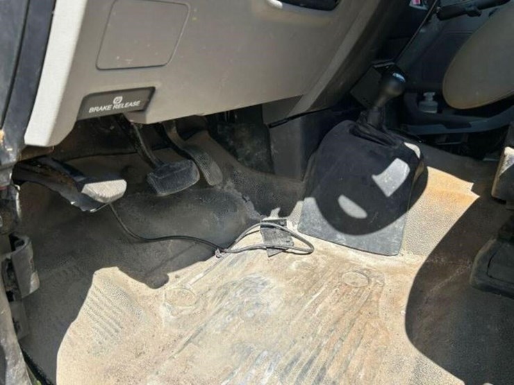 2016-ford-f550-xl-image-19