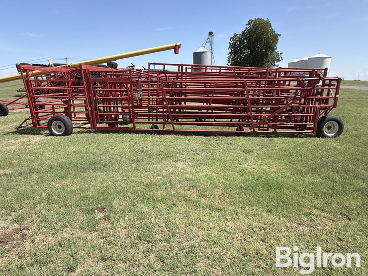 2020-diamond-w-portable-folding-corral-image-8