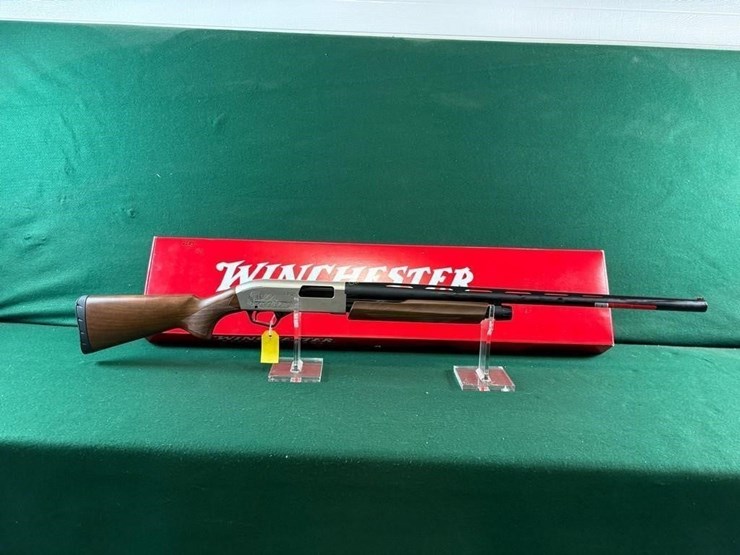nib-winchester-sxp-12ga-shotgun-image-1