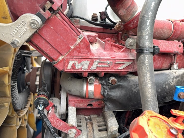 2012-mack-cxu613-image-38