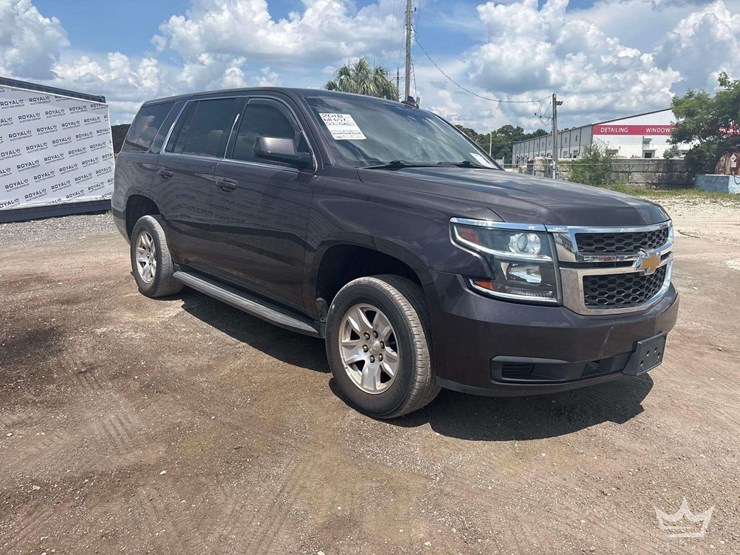 2018-chevrolet-tahoe-image-2