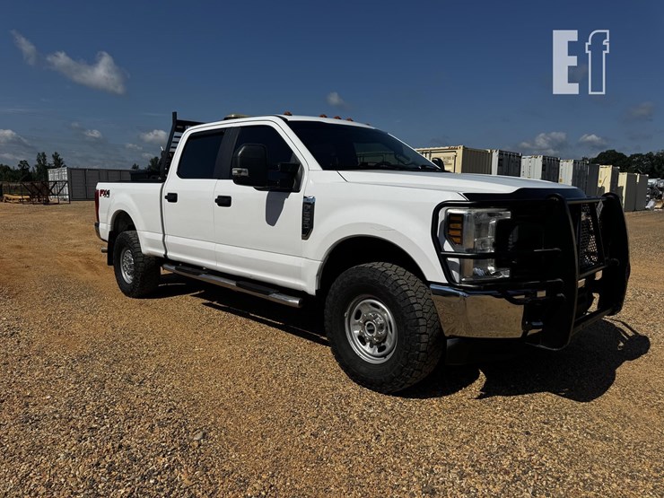 2019-ford-f250-xl-image-8