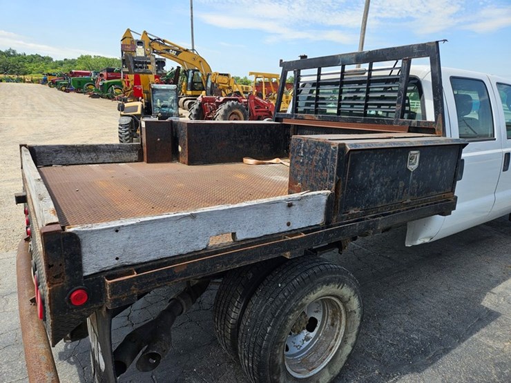 2013-ford-f350-image-15