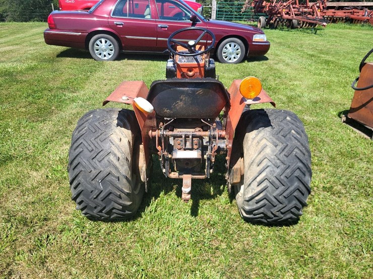 simplicity-garden-tractor-w/engine-and-hydrostat-transmission---parts-image-4