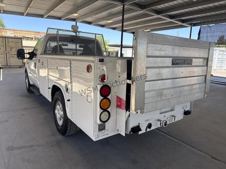 2004-ford-f350-image-7