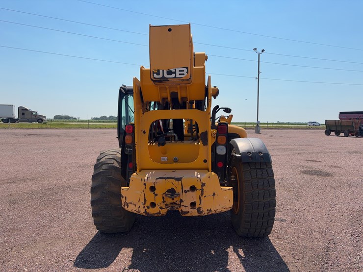 2011-jcb-510-56-image-6