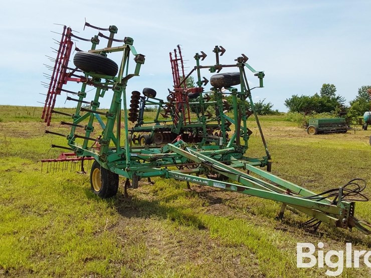 deutz-allis-27'-field-cultivator-image-3