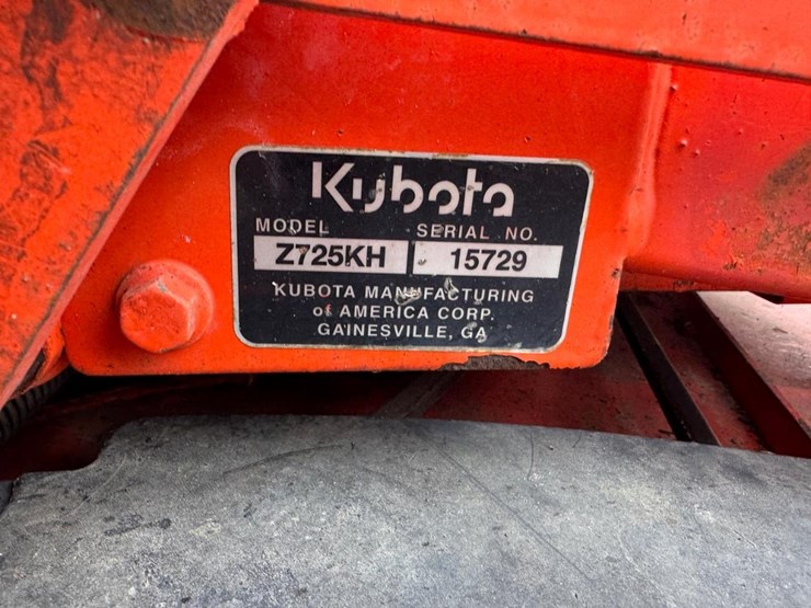 2016-kubota-z725kh-image-21