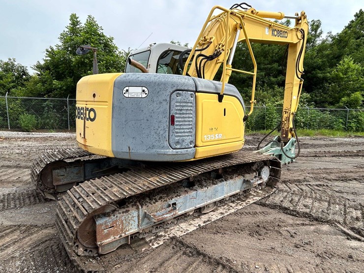 2003-kobelco-sk135sr-lc-image-6