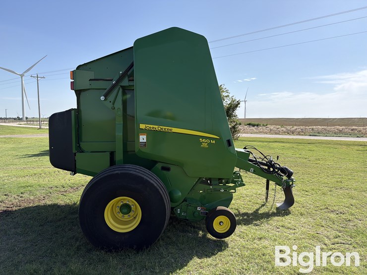2022-john-deere-560m-image-4