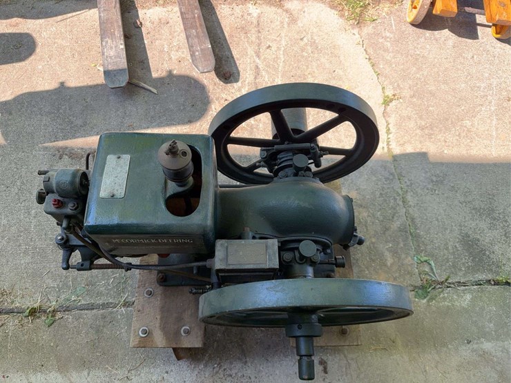 mccormick-deering-1/2-hp-engine-image-8