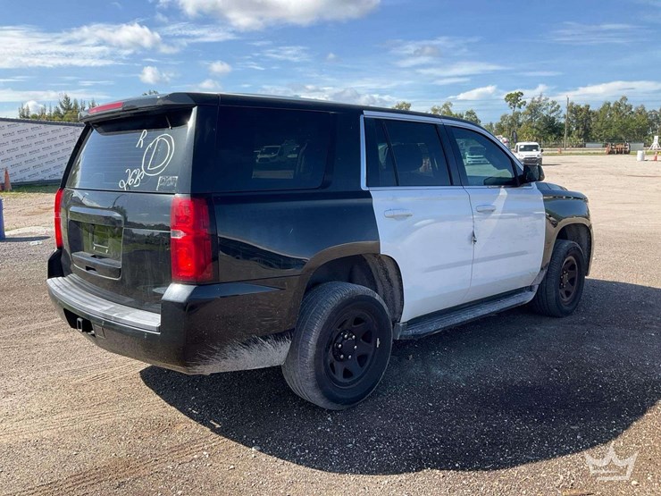 2018-chevrolet-tahoe-image-4