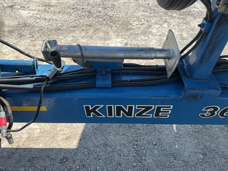 kinze-3600-image-32