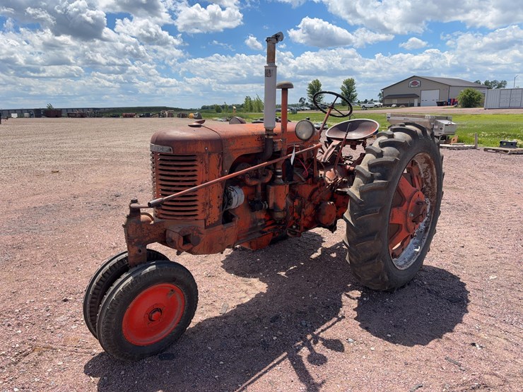 1952-case-sc-tractor-image-1