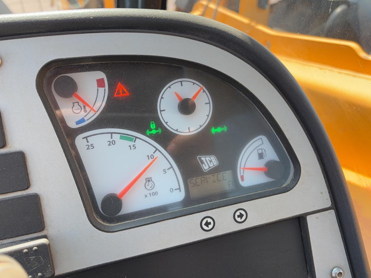 2011-jcb-510-56-image-32