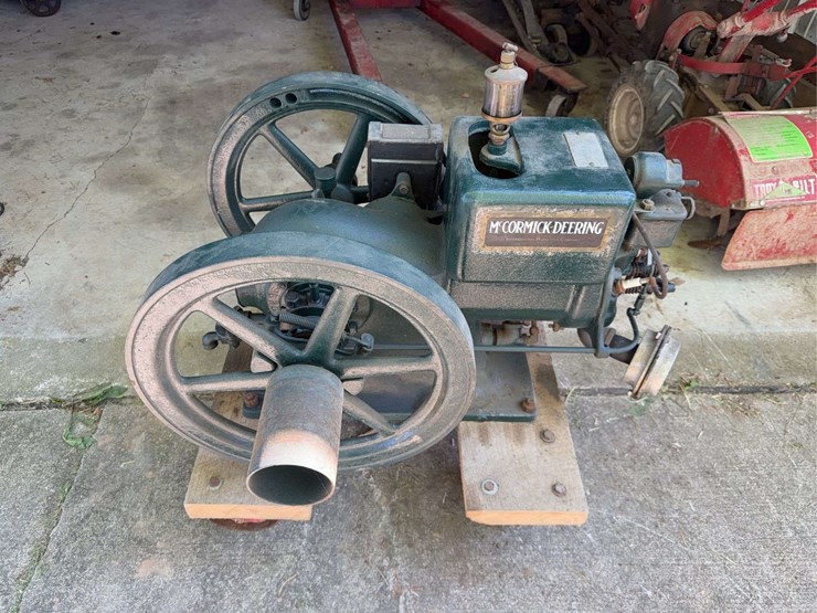 mccormick-deering-1/2-hp-engine-image-1