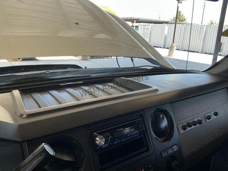 2015-ford-f350-image-23