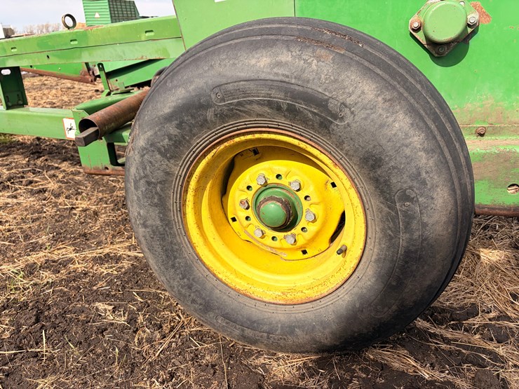 john-deere-3950-image-8