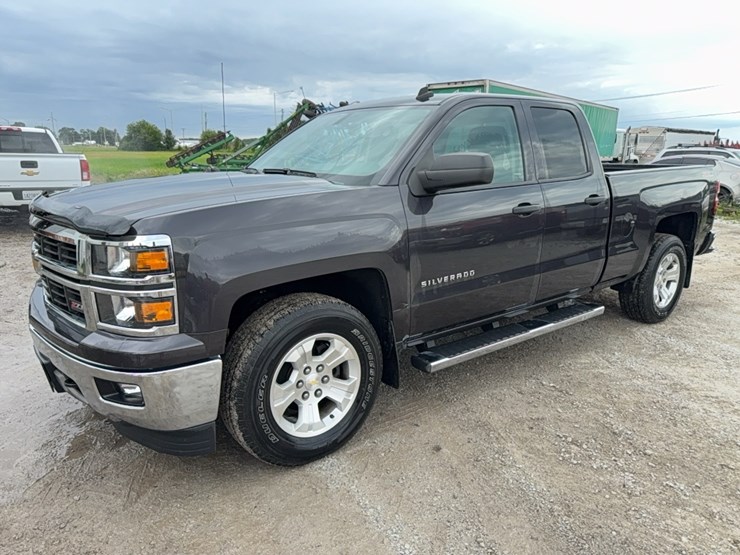 2014-chevrolet-silverado-lt-image-1