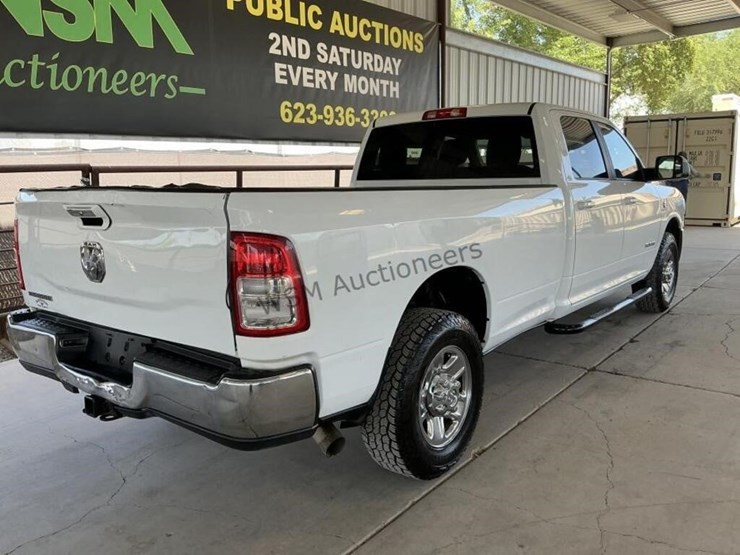 2019-dodge-3500-image-7