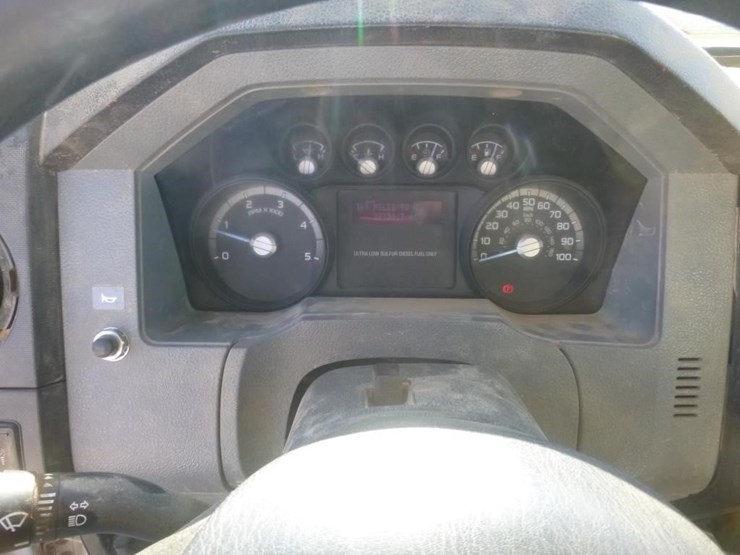 2011-ford-f750-image-16