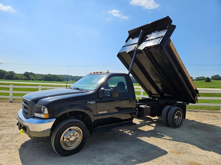 2003-ford-f550-image-9