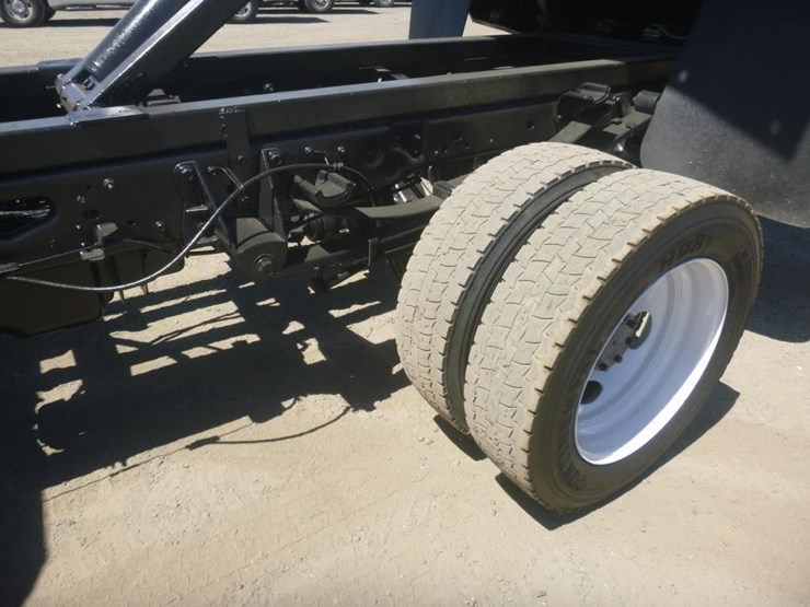 2013-ford-f450-image-23