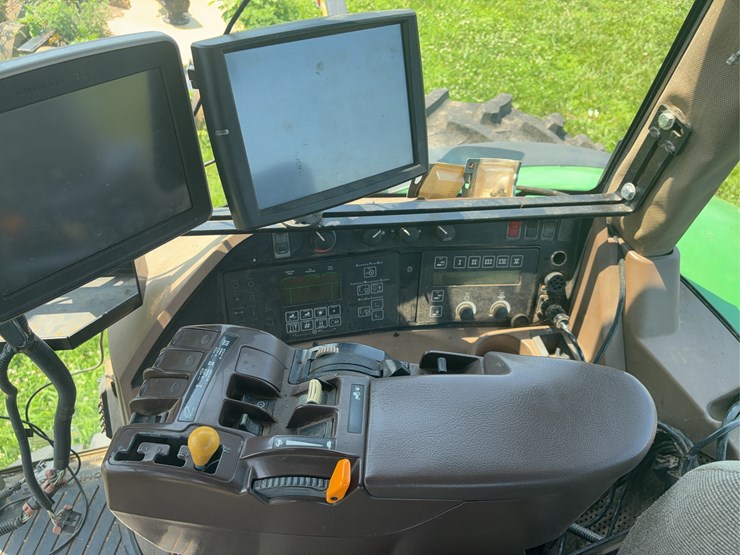 john-deere-8420-image-12