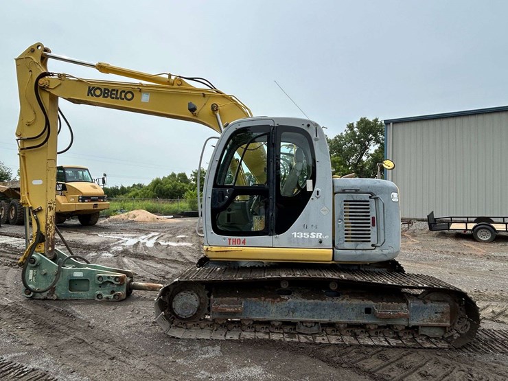 2003-kobelco-sk135sr-lc-image-3